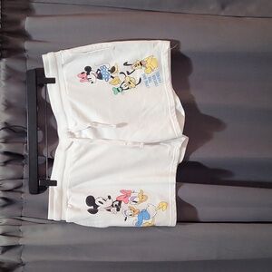 DISNEY WOMEN'S DISNEY CHARACTER SHORTS. 3X